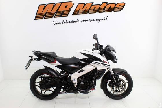 BAJAJ DOMINAR 200 